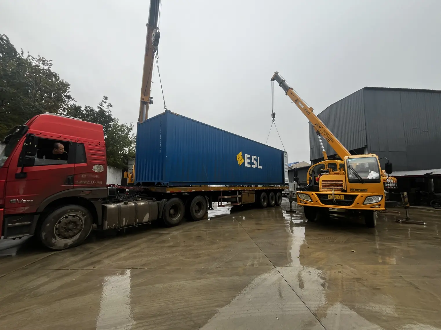 TENYES envia soldadores de tubos HF de estado sólido para a Índia por meio de transporte de contêineres